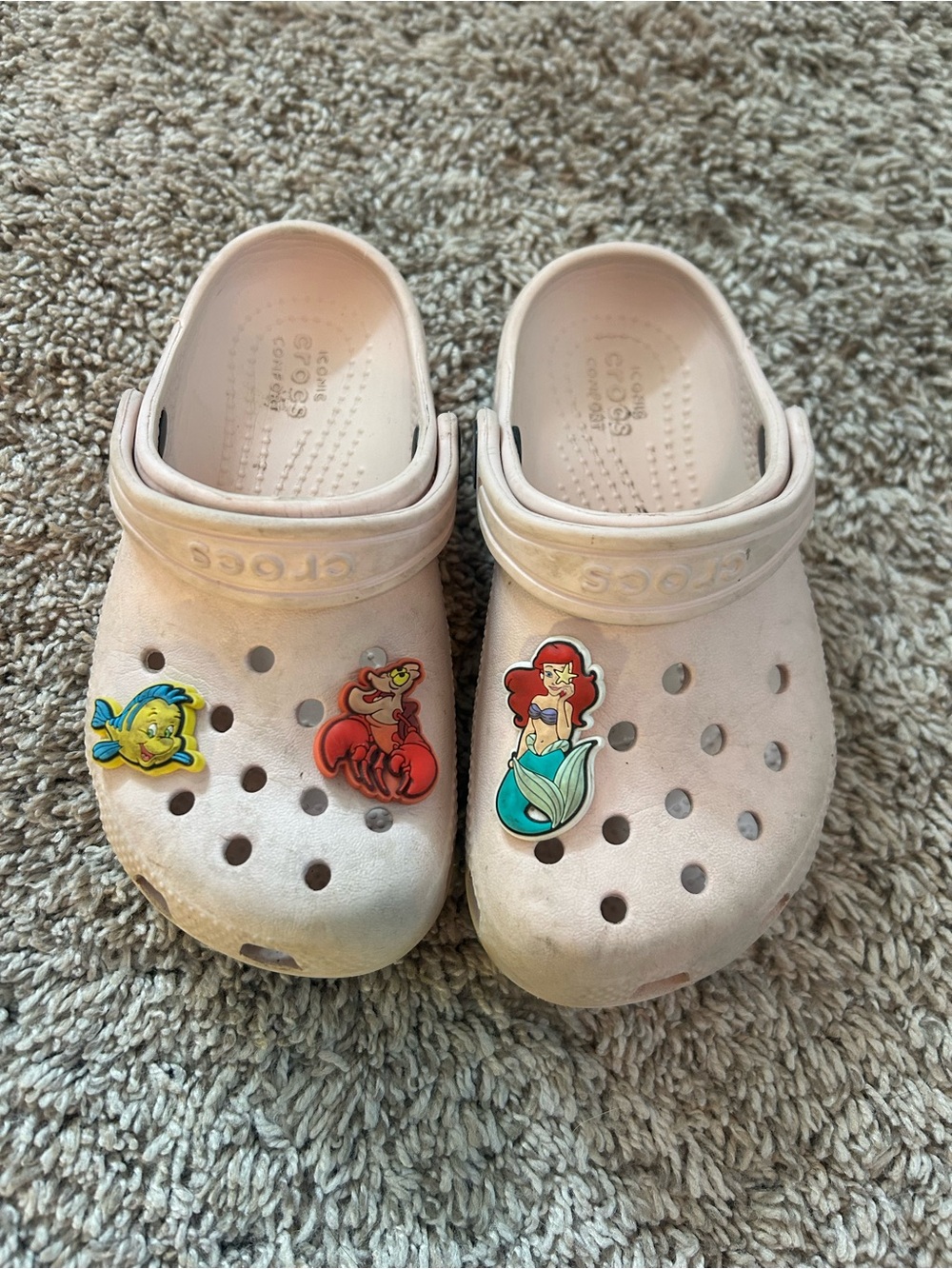 CROCS Kids Light Pink Clog with Disney Little Mermaid Jibbitz